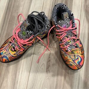 Men’s/Boys size 8 Puma M.E.L.O Dexters Laboratory x MB.03 basketball sneakers.